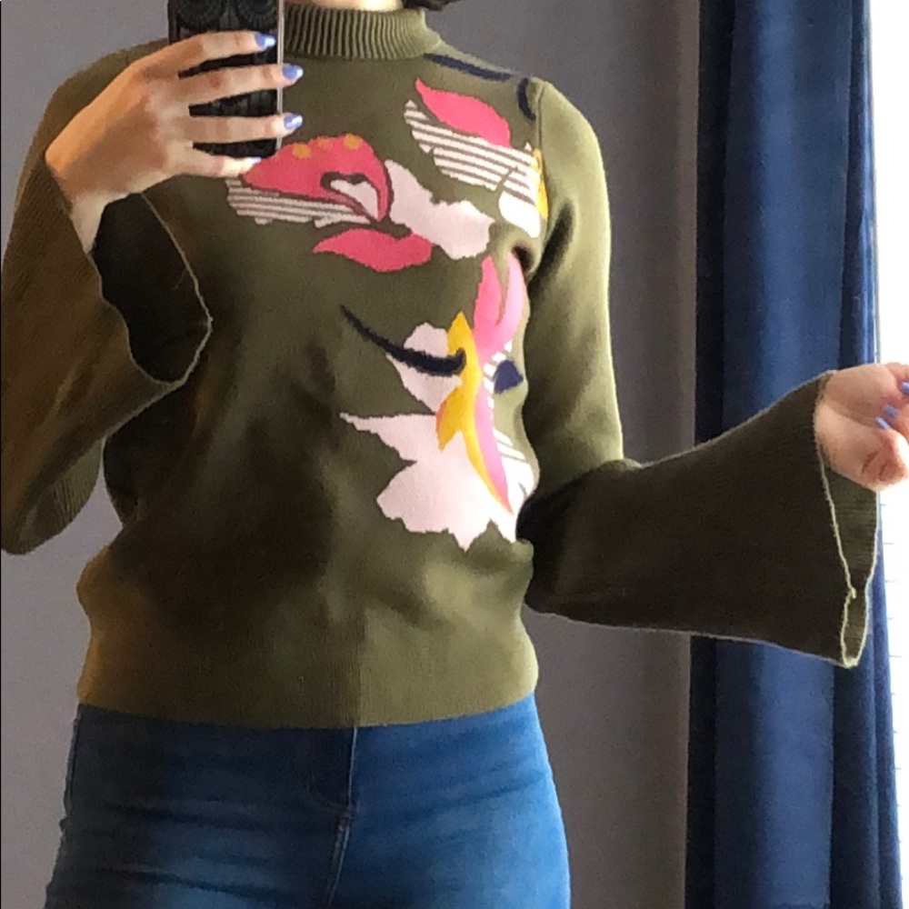 Dark Green Printed Wide-Sleeve Sweater